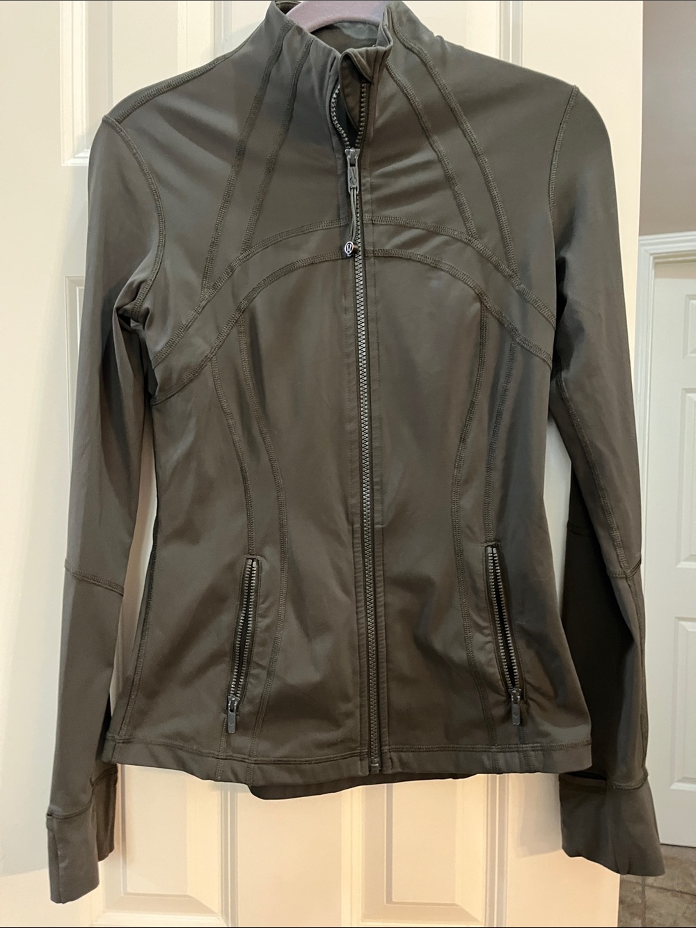 Lululemon Define Jacket with Nulu material Olive Green size 6